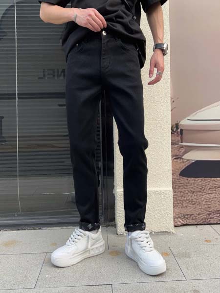 2025年8月2日入荷新作Louis Vuittonジーパン...