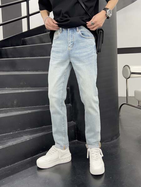 2025年8月2日入荷新作Louis Vuittonジーパン...