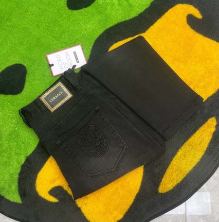 2025年8月2日入荷新作VERSACEジーパン人気/【极品...