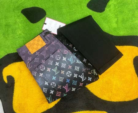 2025年8月2日入荷新作Louis Vuittonジーパン...