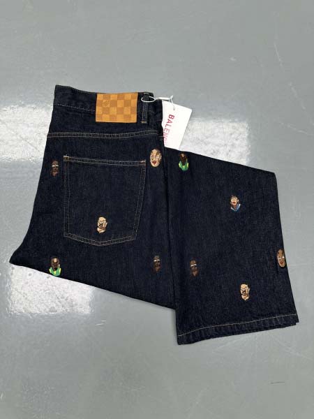 2025年8月2日入荷新作Louis Vuittonジーパン...