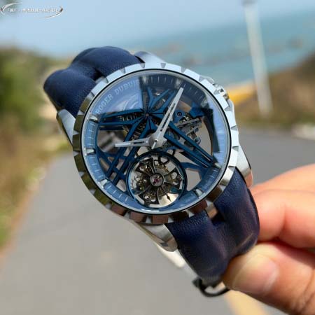 2025年8月4日入荷新作Roger Dubuis腕時計極上...