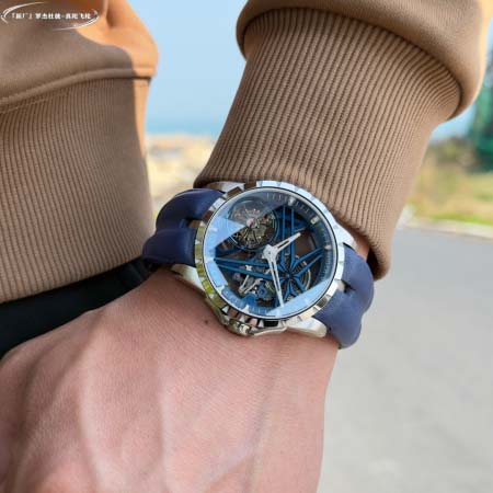 2025年8月4日入荷新作Roger Dubuis腕時計極上...