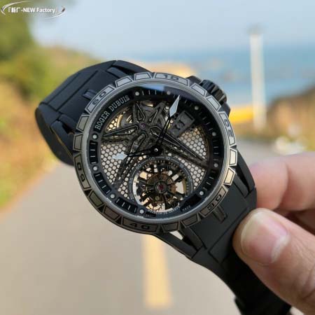 2025年8月4日入荷新作Roger Dubuis腕時計極上...