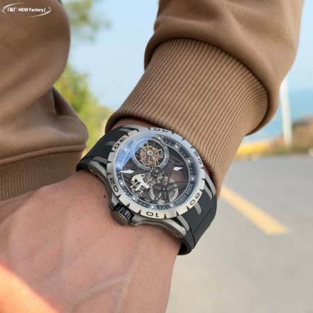 2025年8月4日入荷新作Roger Dubuis腕時計極上...