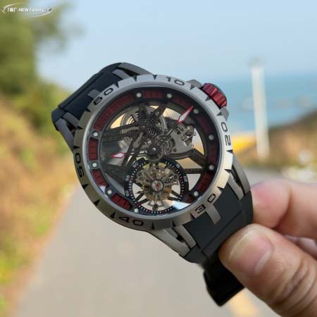 2025年8月4日入荷新作Roger Dubuis腕時計極上...
