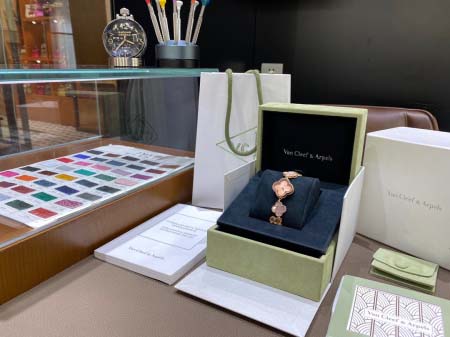 2025年8月4日入荷新作Van Cleef & Arpel...