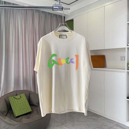 2025年8月8日入荷新作GUCCI半袖 tシャツ高品質人気...