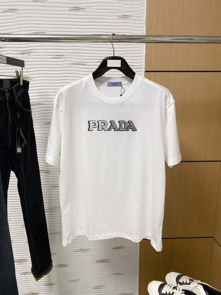 2025年8月12日入荷新作Prada半袖 tシャツ人気商品...