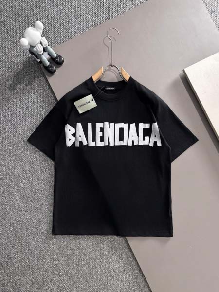 2025年8月12日入荷新作Balenciaga半袖 tシャ...