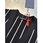 2025年8月12日入荷新作Pradaセーター人気商品/DW工場