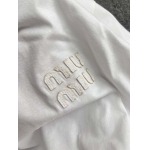 2025年8月14日入荷新作Miumiu半袖 tシャツ人気商品/DW工場
