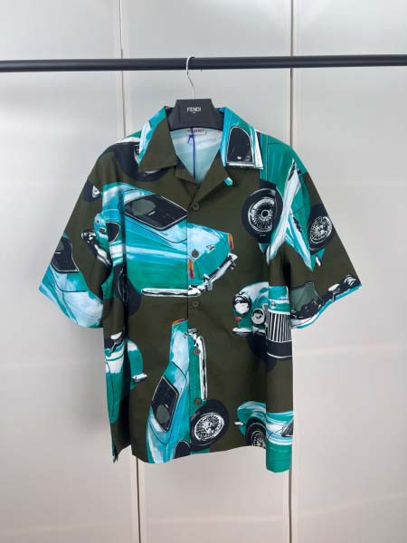 2025年8月14日入荷新作Burberry半袖 tシャツ人...