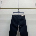 2025年8月15日入荷新作Burberryジーパン人気商品/DW工場