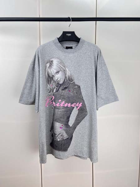 2025年8月15日入荷新作Balenciaga半袖 tシャ...
