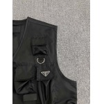 2025年8月15日入荷新作Pradaベスト  人気商品/DW工場