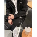 2025年8月20日入荷新作ARCTERYX秋冬 上下 高级品超厳選★入手困難/誕生日プレゼント