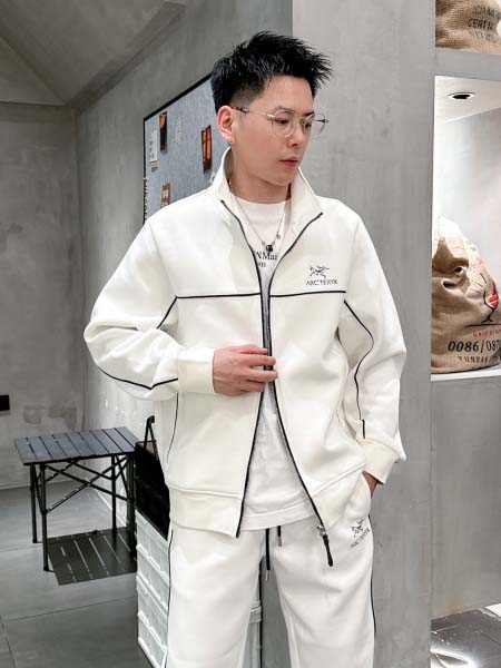 2025年8月20日入荷新作ARCTERYX秋冬 上下 高级...