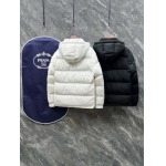 2025年8月20日入荷新作Pradaダウンジャケット 高级品超厳選★入手困難/誕生日プレゼント