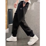 2025年8月20日入荷新作Pradaスウェットパンツ 高级品超厳選★入手困難/誕生日プレゼント