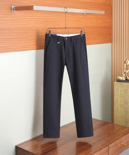 2025年8月21日入荷新作Ferragamoスラックス高品...