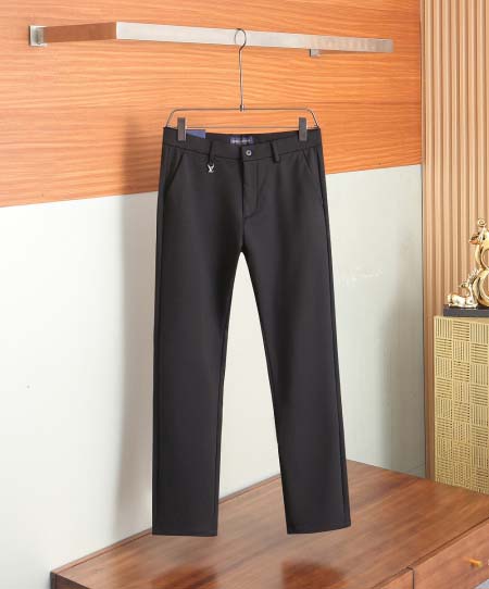 2025年8月21日入荷新作Louis vuittonスラッ...