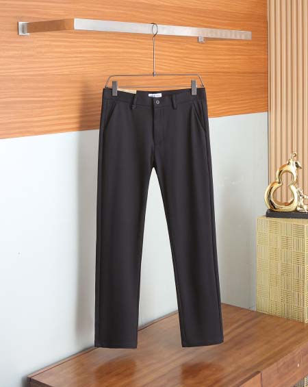 2025年8月21日入荷新作Burberryスラックス高品質...