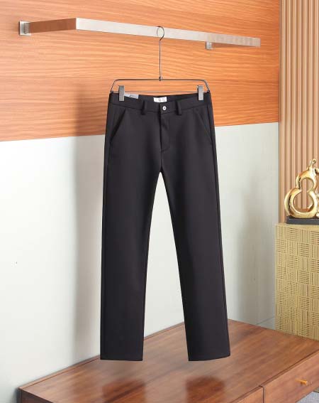 2025年8月21日入荷新作Diorスラックス高品質人気商品...