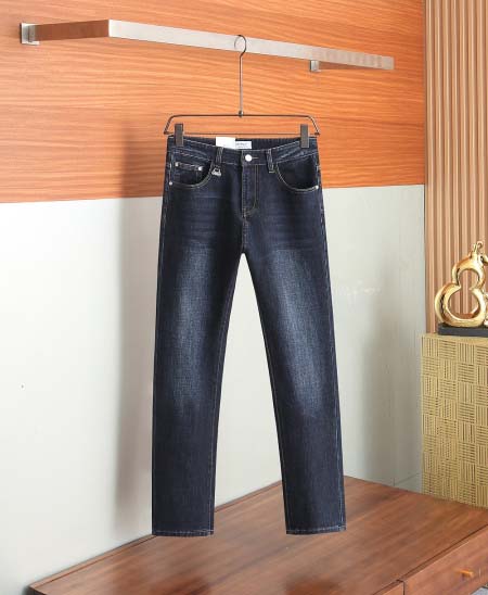 2025年8月21日入荷新作Ferragamoジーパン高品質...