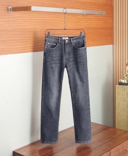 2025年8月21日入荷新作Pradaスラックス高品質人気商...