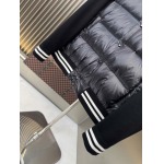 2025年8月23日入荷新作Moncler秋冬ダウンジャケット高品質人気商品/HC工場