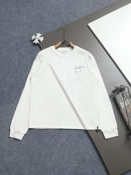 2025年8月24日秋冬入荷新作ARCTERYX長袖Tシャツ...