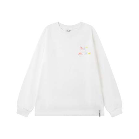 2025年8月24日秋冬入荷新作ARCTERYX長袖Tシャツ...