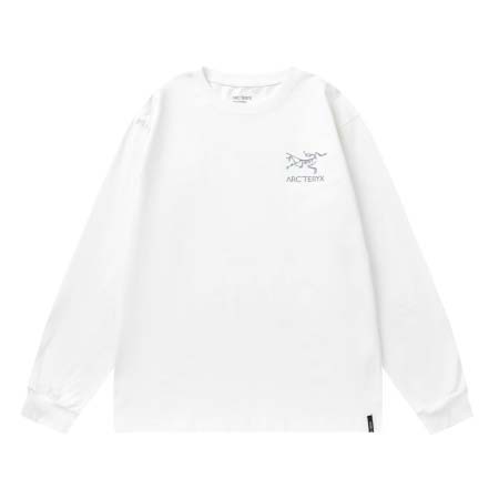 2025年8月24日秋冬入荷新作ARCTERYX長袖Tシャツ...