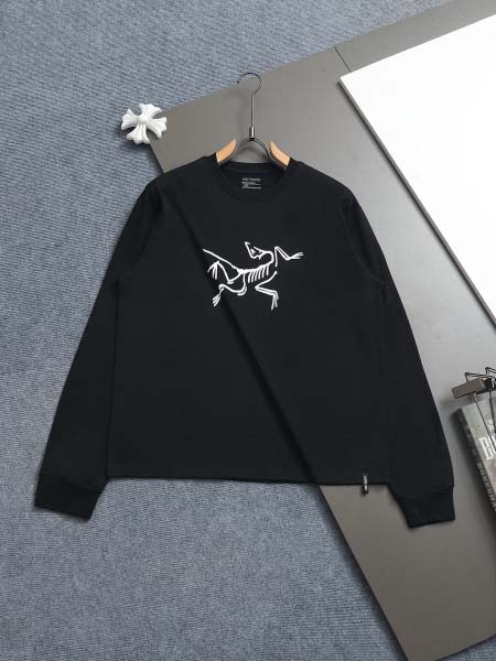 2025年8月28日秋冬入荷新作ARCTERYX長袖Tシャツ...