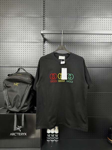 2025年8月28日秋冬入荷新作Gucci半袖Tシャツ高品質...