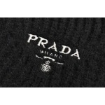 2025年8月29日入荷秋冬新作Pradaウールのカーディガン原版復刻人気で【极品】/正規品と同じサイズSize:S M L/YGY工場