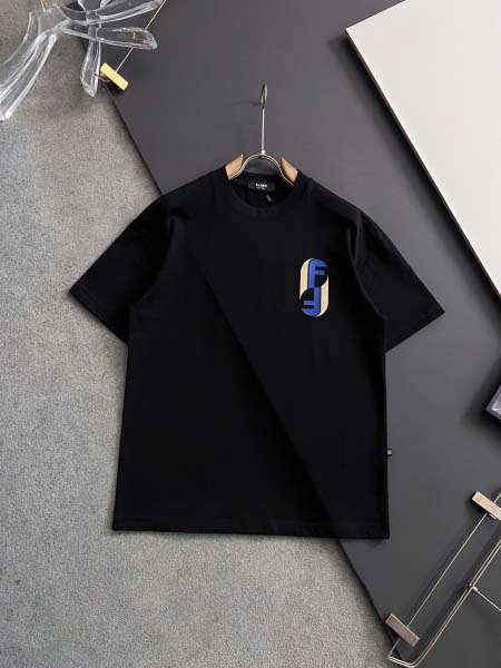 2025年8月29日入荷 新作Fendi半袖 tシャツ高級な...