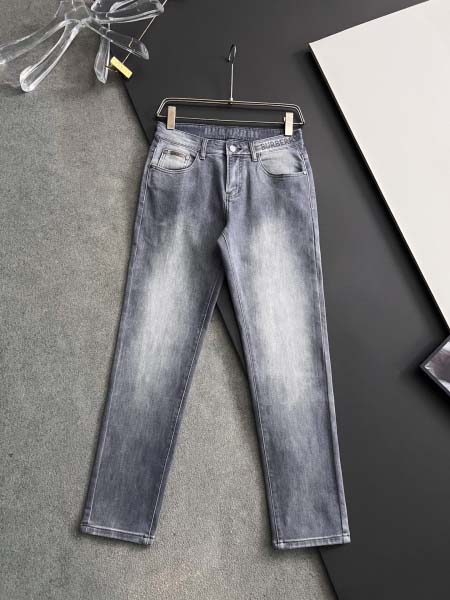 2025年8月30日入荷 新作Burberryジーパン高級な...