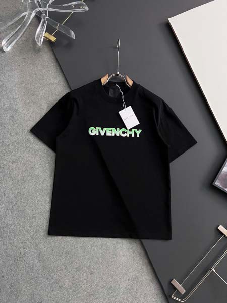 2025年8月30日入荷 新作Givenchy半袖 tシャツ...