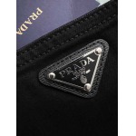 2025年8月30日入荷 新作Pradaジーパン高級なプレゼント/誕生日プレゼント/高品質/メンツ/記念品/ wenzhou工場