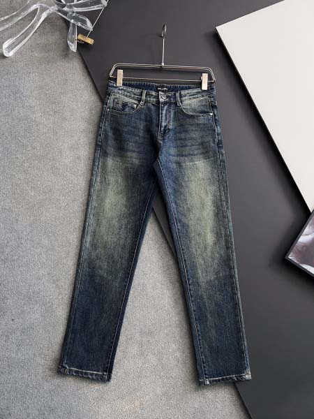 2025年8月30日入荷 新作YSLジーパン高級なプレゼント...