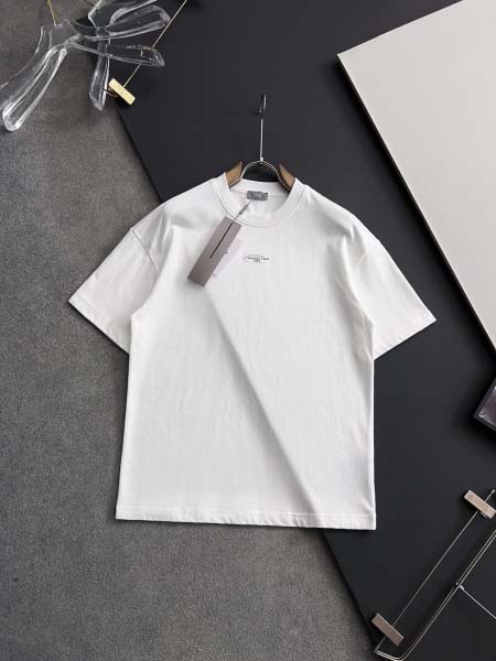 2025年9月1日入荷 新作Dior半袖 tシャツ 上下高級なプレゼント/誕生日プレゼント/高品質/メンツ/記念品/ wenzhou工場