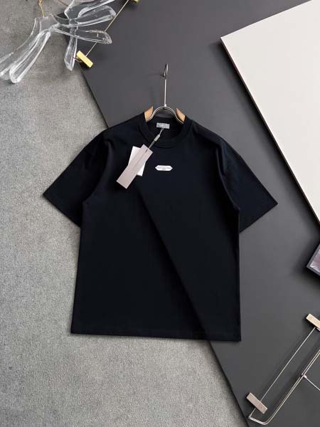 2025年9月1日入荷 新作Dior半袖 tシャツ 上下高級なプレゼント/誕生日プレゼント/高品質/メンツ/記念品/ wenzhou工場