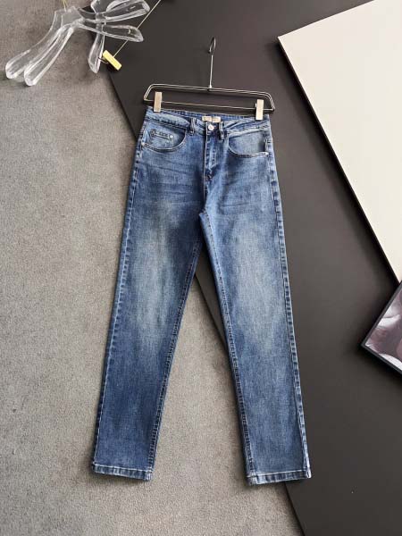 2025年9月1日入荷 新作Burberryジーパン高級なプレゼント/誕生日プレゼント/高品質/メンツ/記念品/ wenzhou工場