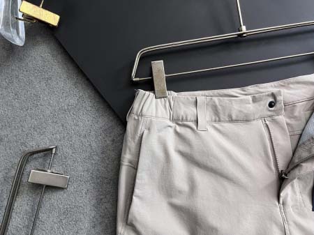 2025年9月1日入荷 新作Prada半ズボン高級なプレゼント/誕生日プレゼント/高品質/メンツ/記念品/ wenzhou工場