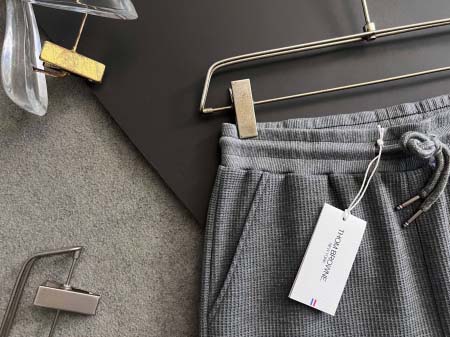 2025年9月1日入荷 新作Thom Browne半ズボン高級なプレゼント/誕生日プレゼント/高品質/メンツ/記念品/ wenzhou工場