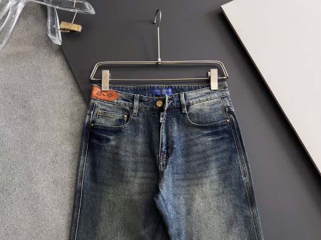 2025年9月1日入荷 新作Louis Vuittonジーパン高級なプレゼント/誕生日プレゼント/高品質/メンツ/記念品/ wenzhou工場