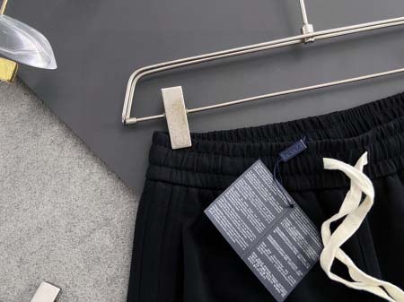 2025年9月1日入荷 新作Prada半ズボン高級なプレゼント/誕生日プレゼント/高品質/メンツ/記念品/ wenzhou工場