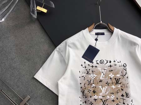 2025年9月2日入荷 新作Louis Vuitton半袖 tシャツ高級なプレゼント/誕生日プレゼント/高品質/メンツ/記念品/ wenzhou工場